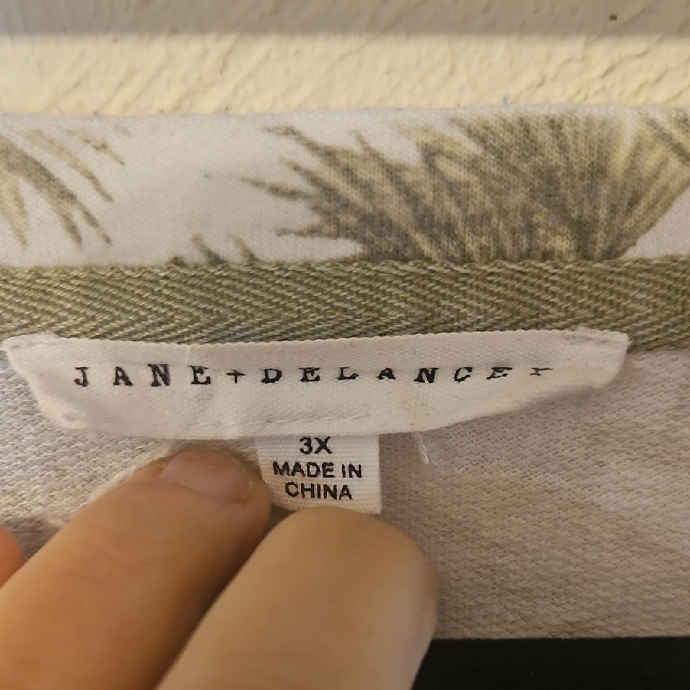 Jane and Delancey Green Tan Relaxed Blouse - Picture 2 of 7